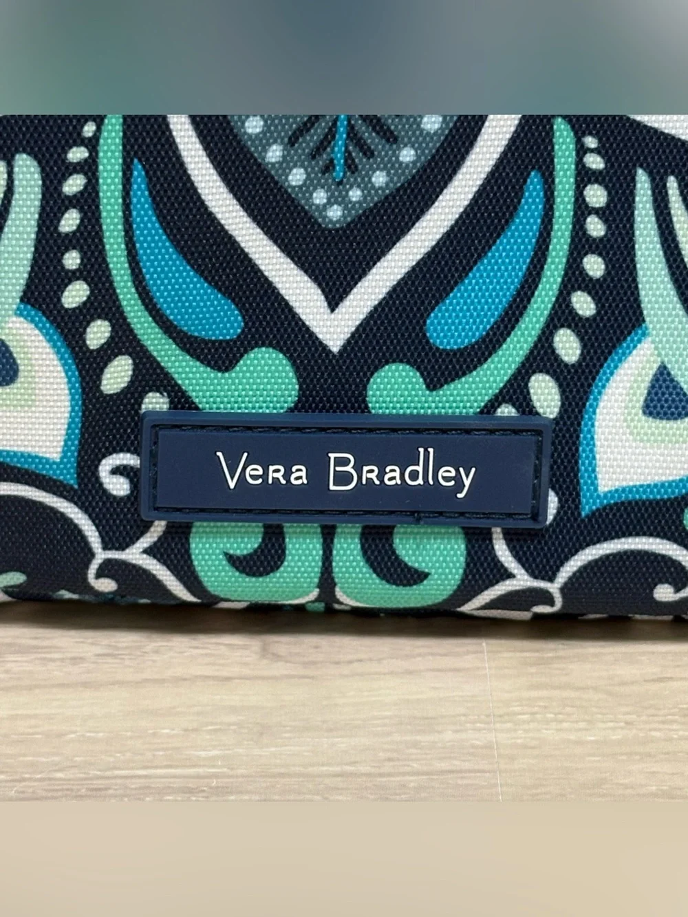 Vera Bradley Double Zip Toiletry Bag Travel Cosmetic Island Medallion